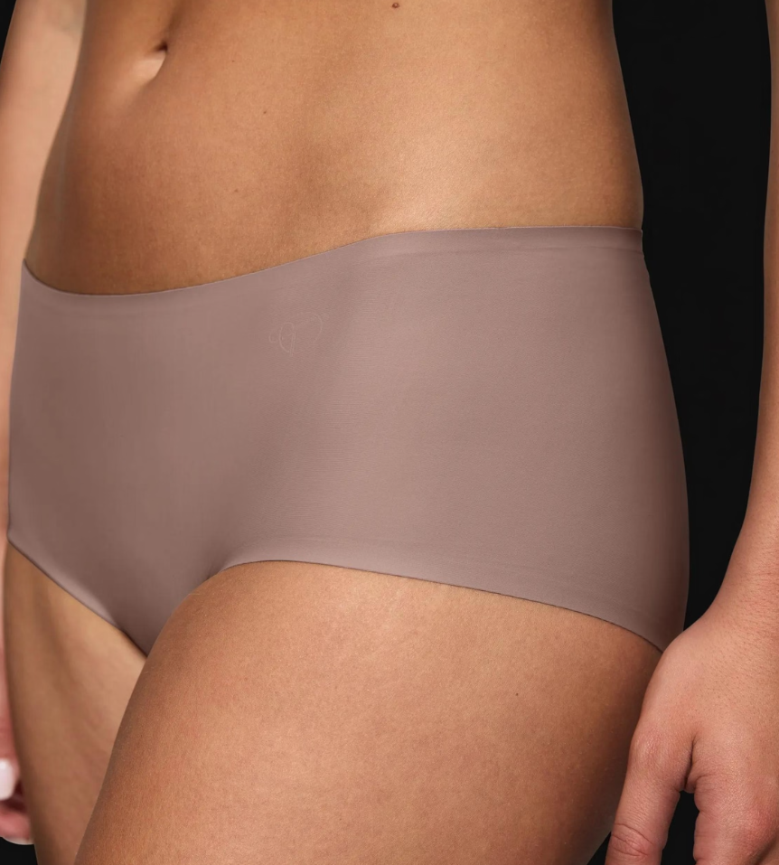 Triumph Body Make-Up Illusion short in chocolate mousse