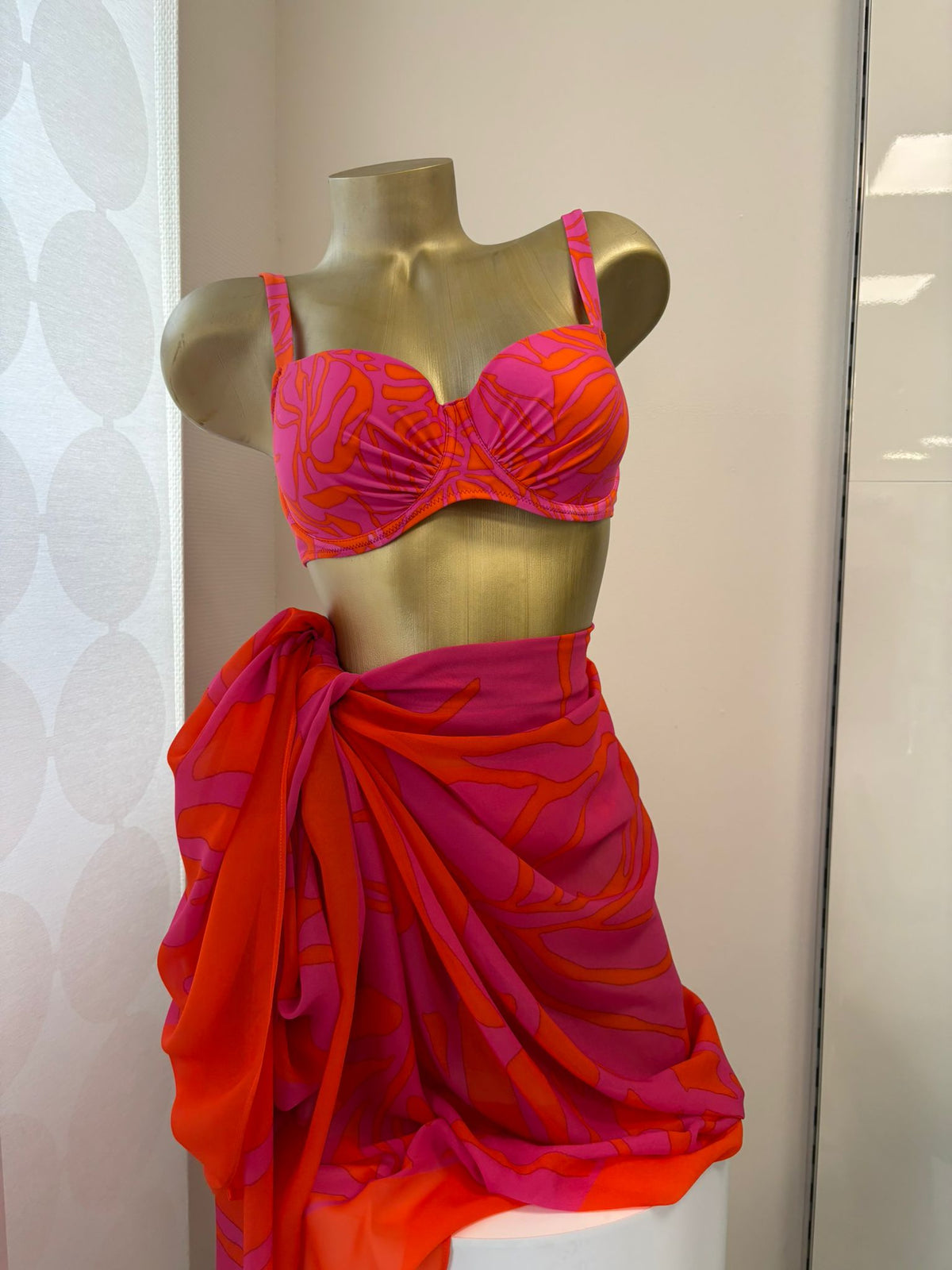 Roidal Viana pareo in pink orange
