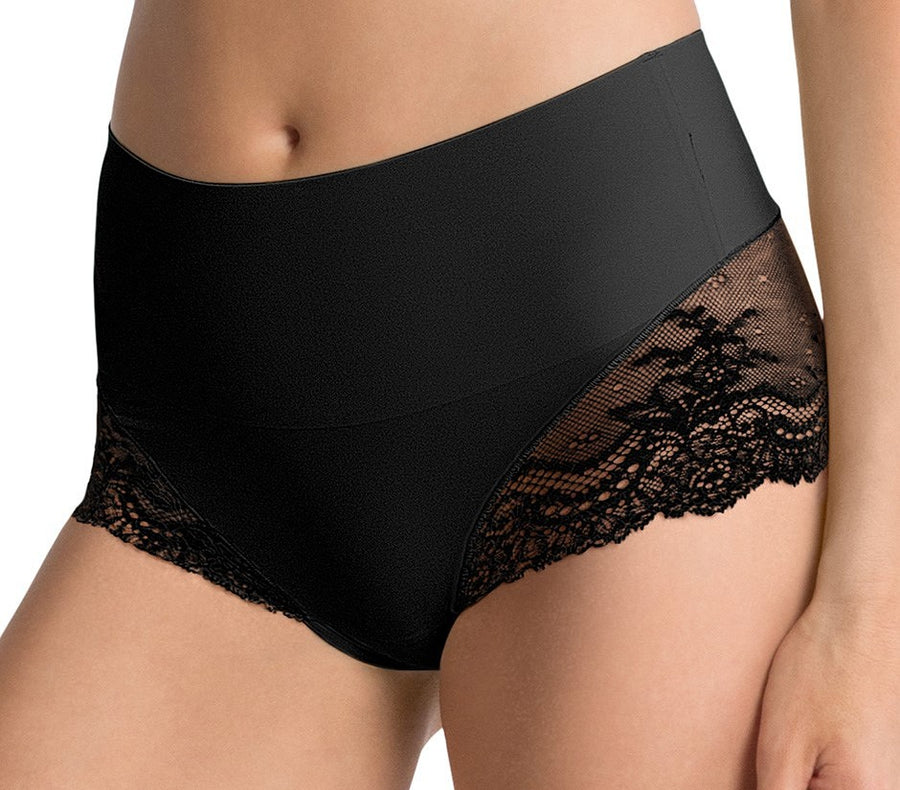 Spanx Undie-tectable corrigerende kanten hipster